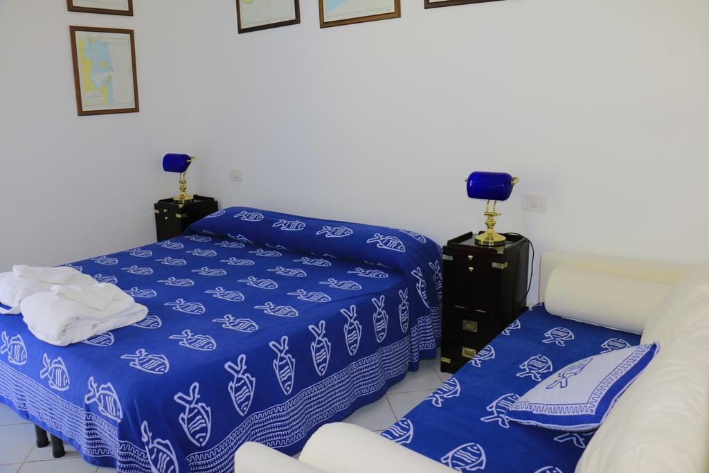 Cala Cavone Guest House ポンツァ エクステリア 写真